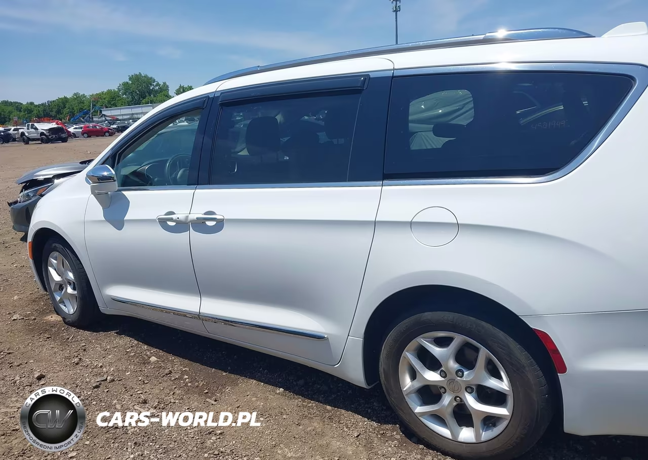 2020 Chrysler Pacifica Limited VIN:2C4RC1GG7LR176061 - 15