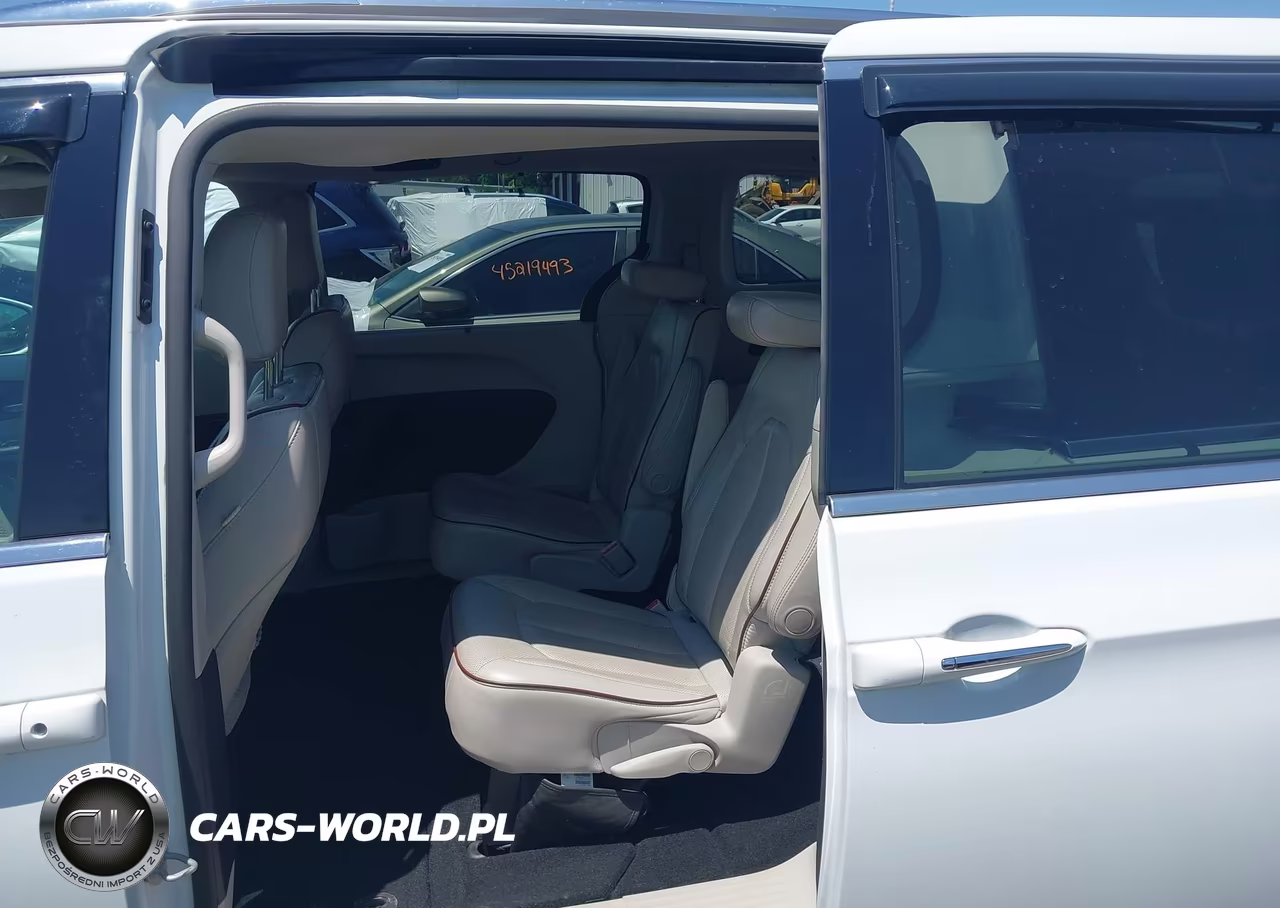 2020 Chrysler Pacifica Limited VIN:2C4RC1GG7LR176061 - 8