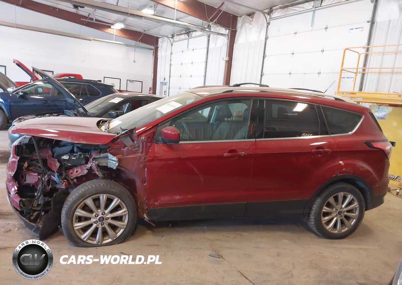 2018 Ford Escape Titanium VIN:1FMCU9J95JUC33803 - 14