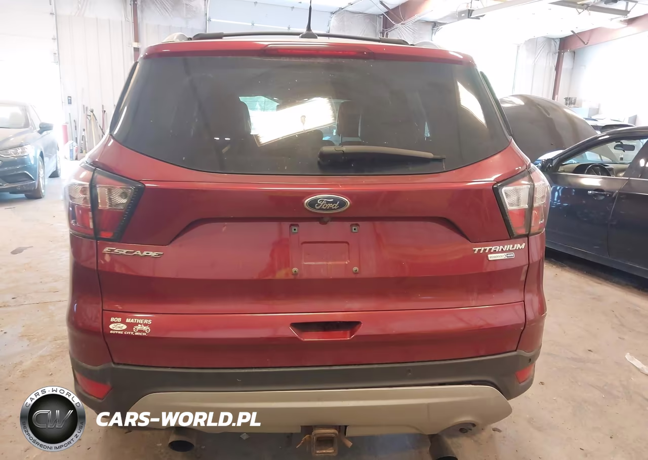 2018 Ford Escape Titanium VIN:1FMCU9J95JUC33803 - 16