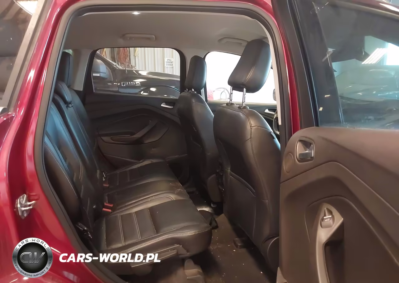 2018 Ford Escape Titanium VIN:1FMCU9J95JUC33803 - 8