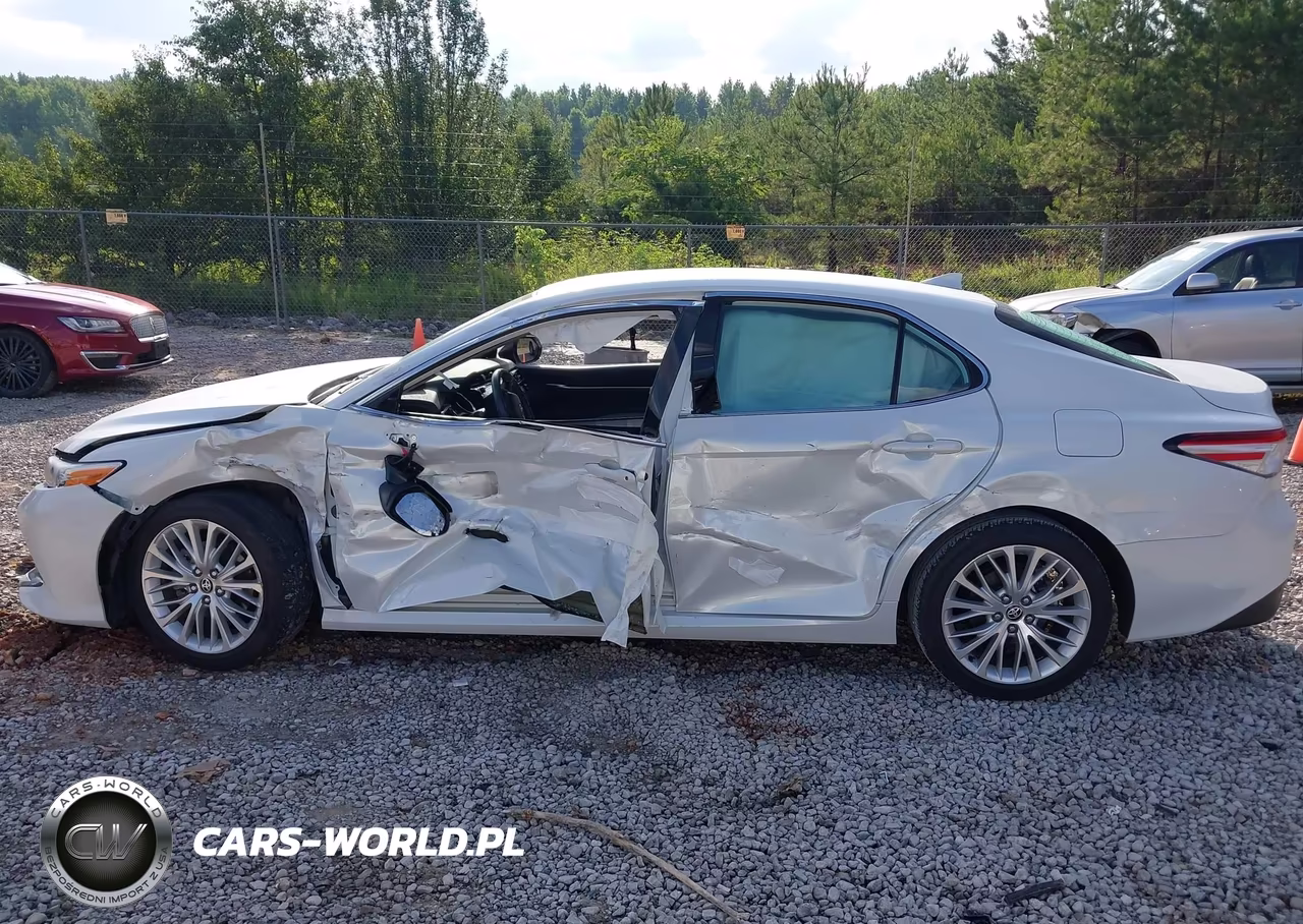 2020 Toyota Camry Xle VIN:4T1F11AK0LU999760 - 14