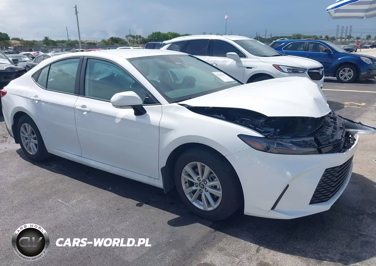2026 Toyota Camry Le – zdjęcie 1 z 16
