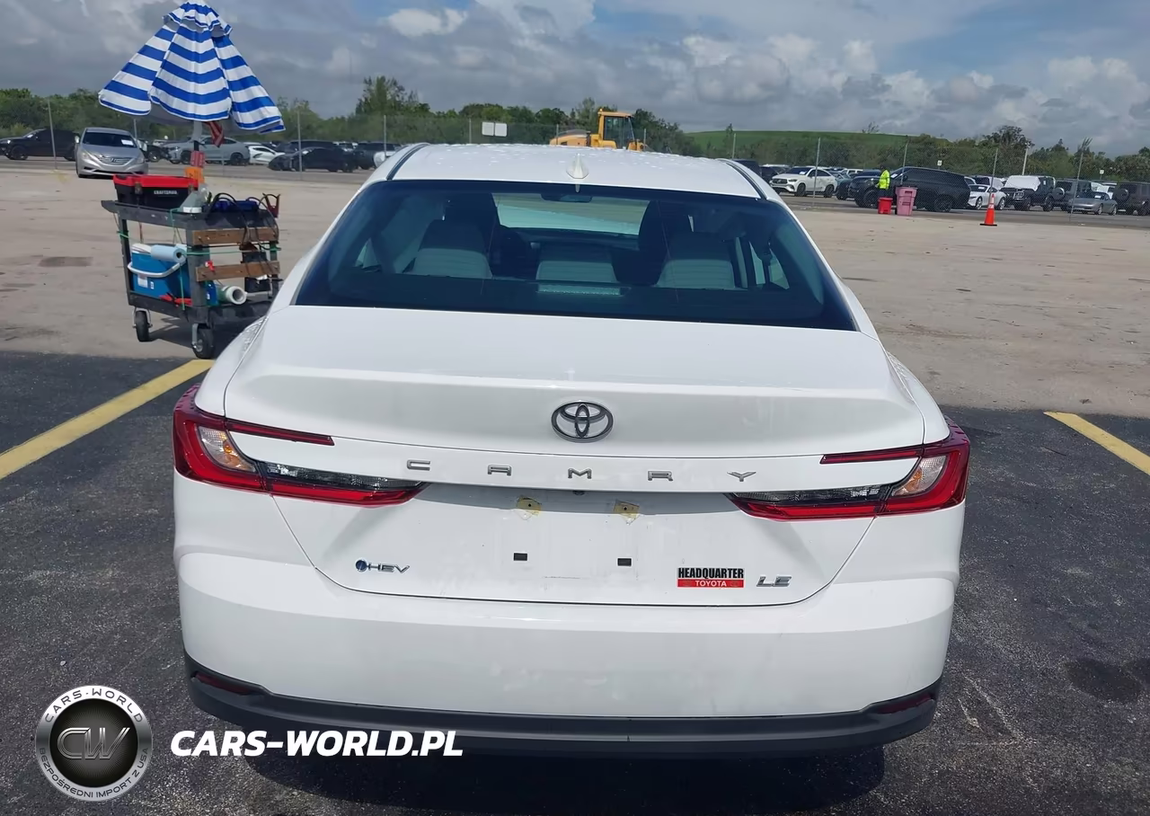 2026 Toyota Camry Le VIN:4T1DAACK1TU694336 - 16