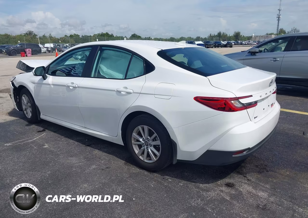 2026 Toyota Camry Le VIN:4T1DAACK1TU694336 - 3