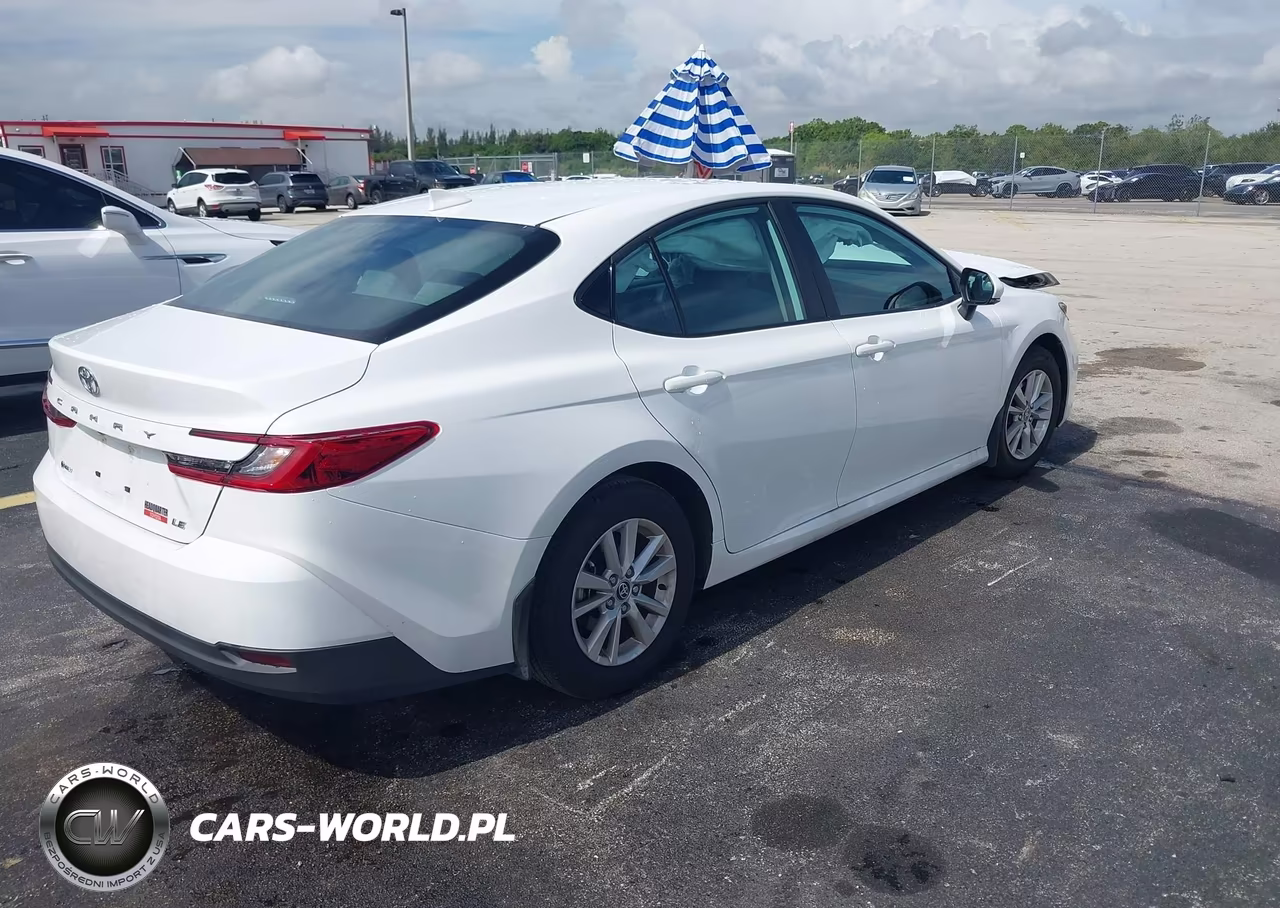 2026 Toyota Camry Le VIN:4T1DAACK1TU694336 - 4