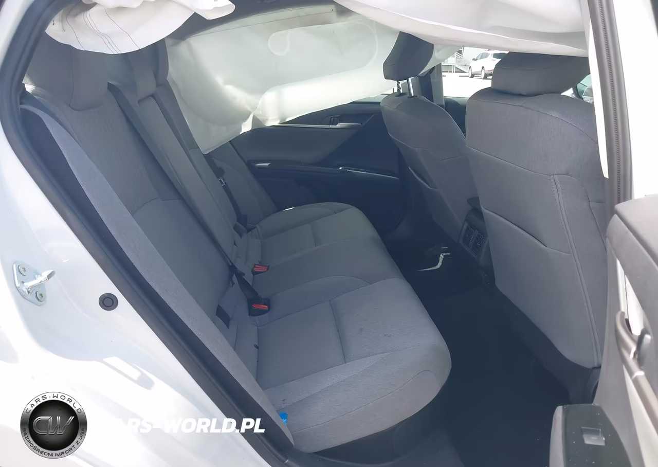 2026 Toyota Camry Le VIN:4T1DAACK1TU694336 - 8