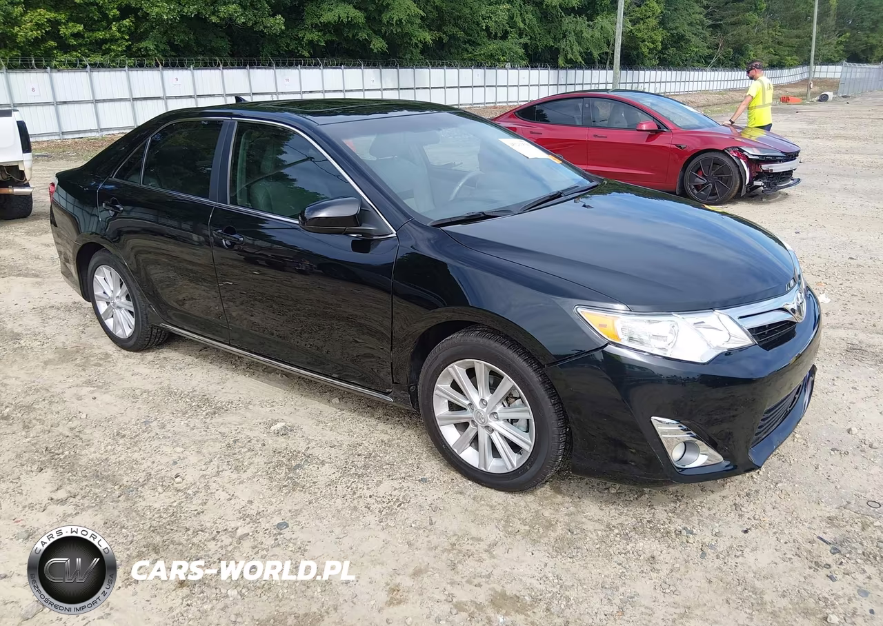 2012 Toyota Camry Xle V6 – zdjęcie 1 z 13