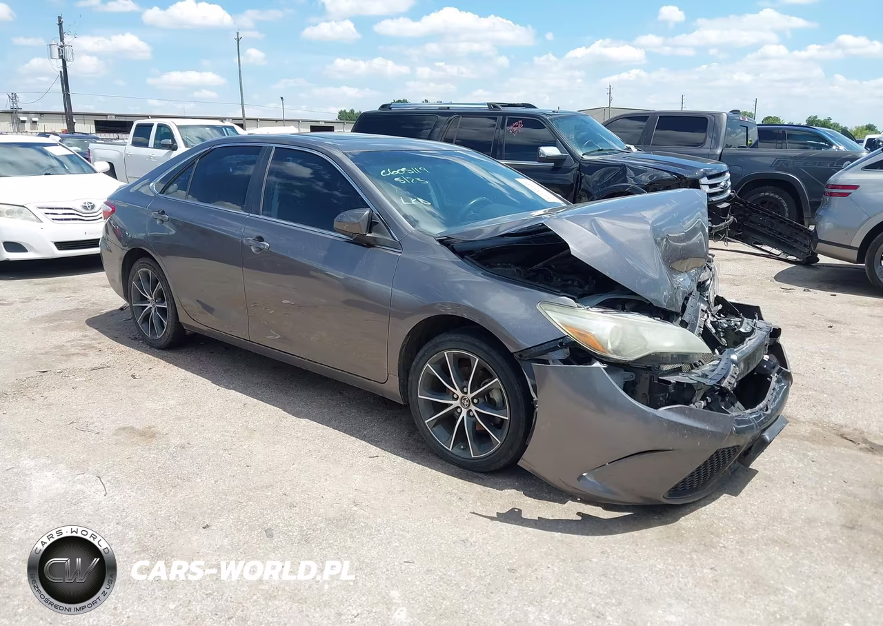 2016 Toyota Camry Xse – zdjęcie 1 z 16