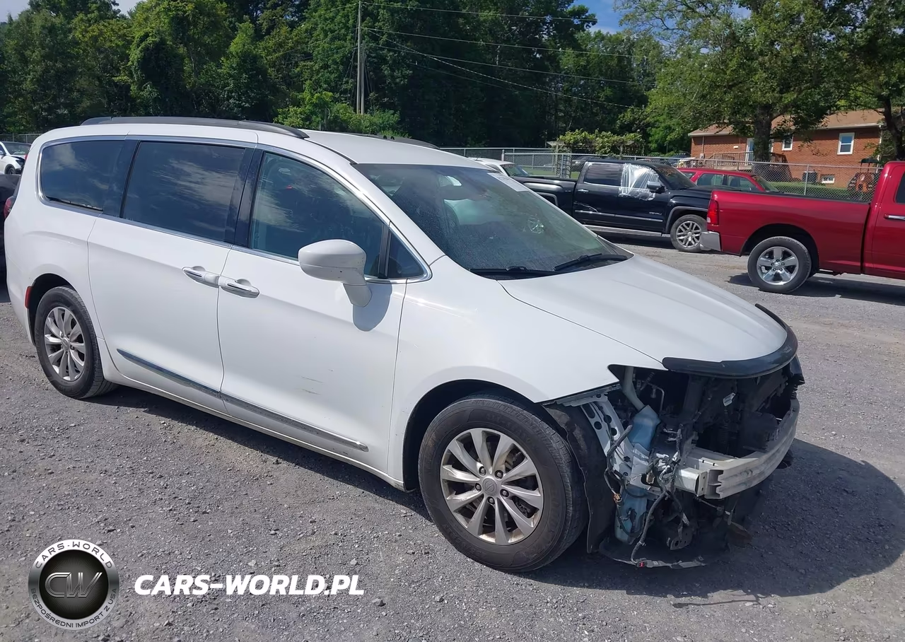 2017 Chrysler Pacifica Touring-L – zdjęcie 1 z 20