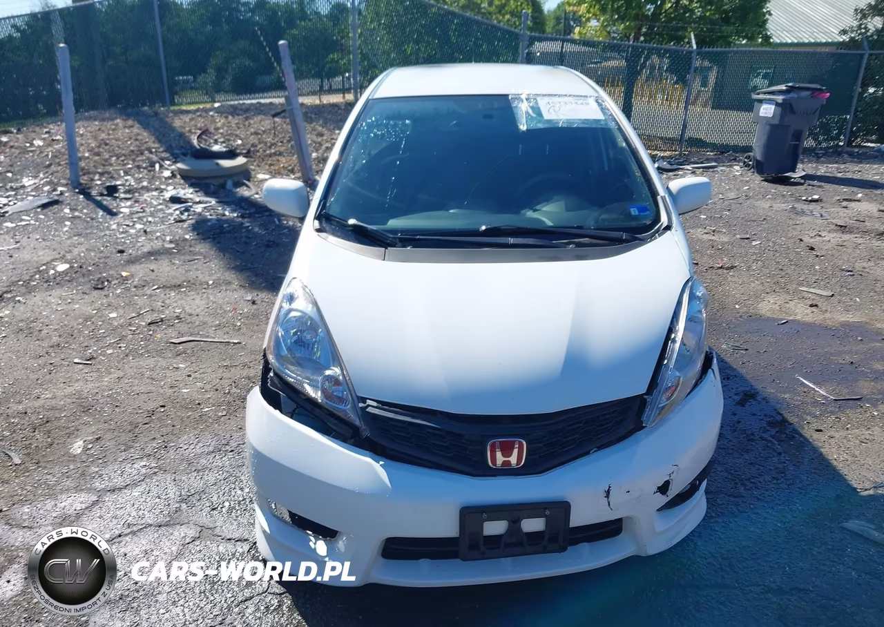 2012 Honda Fit Sport VIN:JHMGE8G51CC021540 - 13