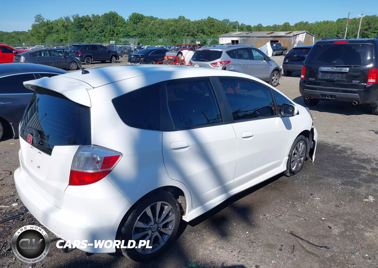 2012 Honda Fit Sport VIN:JHMGE8G51CC021540 - 4