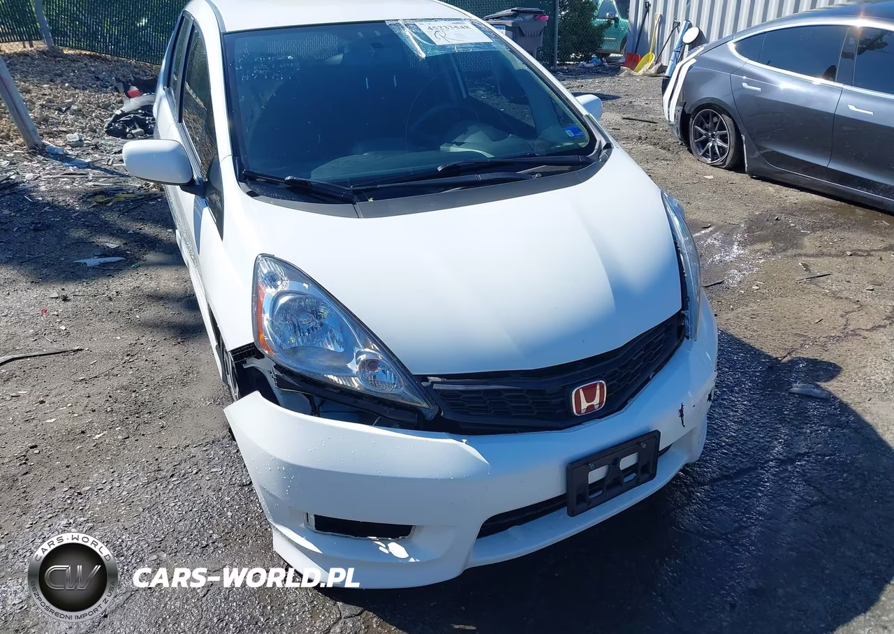 2012 Honda Fit Sport VIN:JHMGE8G51CC021540 - 6