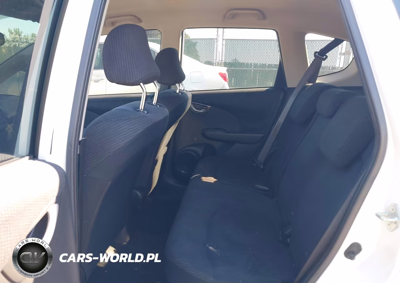 2012 Honda Fit Sport VIN:JHMGE8G51CC021540 - 8