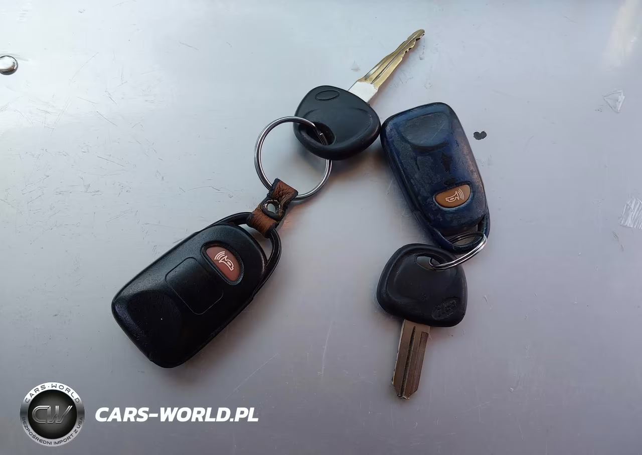 2008 Hyundai Tucson VIN:KM8JN12D58U755804 - 11