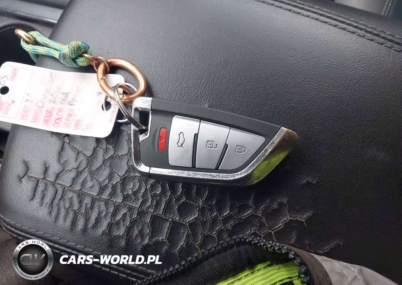 2015 Chrysler 200 S VIN:1C3CCCBB7FN675817 - 11