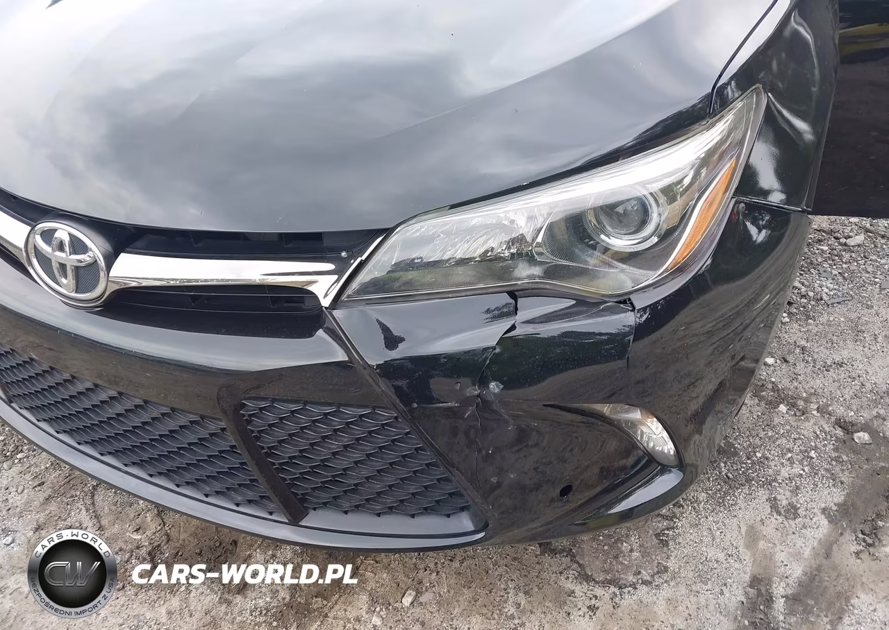 2015 Toyota Camry Se VIN:4T1BF1FK8FU053290 - 17