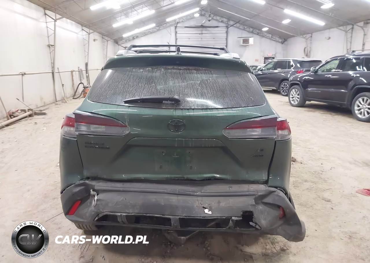 2026 Toyota Corolla Cross Le VIN:7MUCAABG9TV162677 - 17
