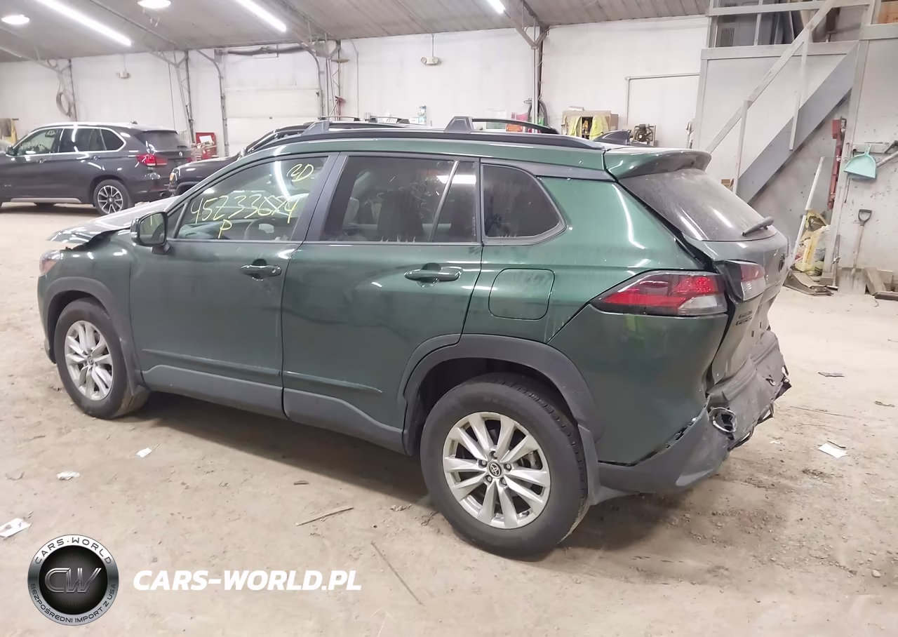 2026 Toyota Corolla Cross Le VIN:7MUCAABG9TV162677 - 3