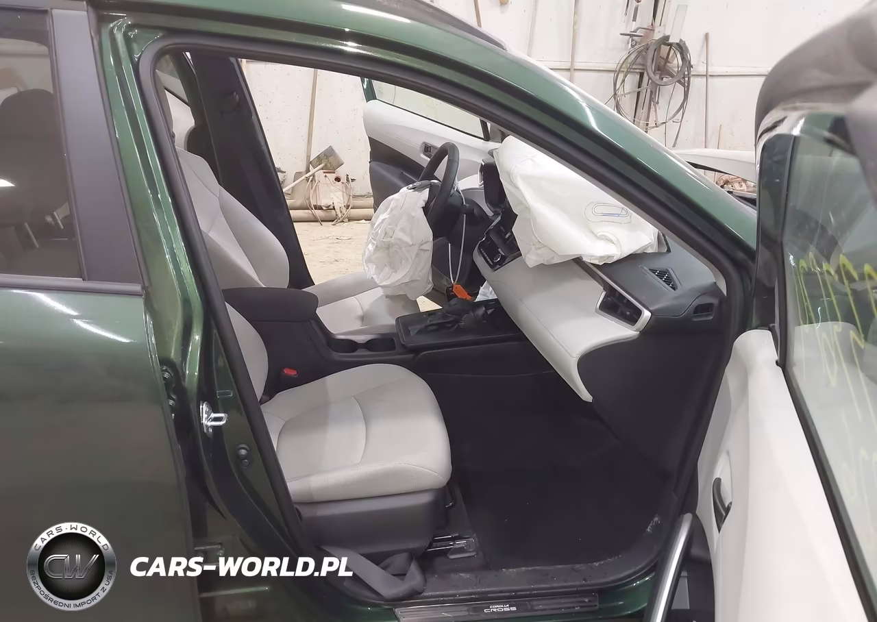 2026 Toyota Corolla Cross Le VIN:7MUCAABG9TV162677 - 5