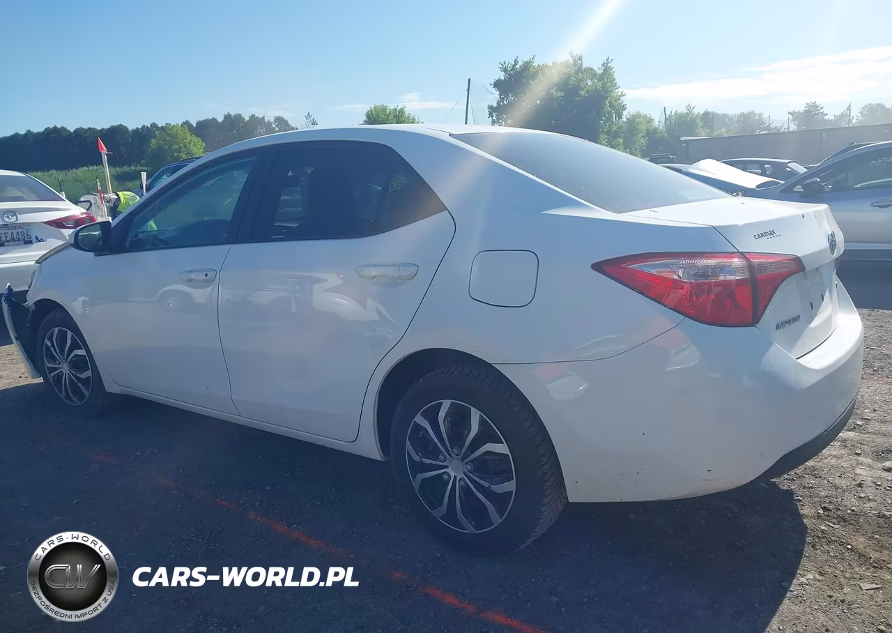 2017 Toyota Corolla Le VIN:2T1BURHE3HC786248 - 3