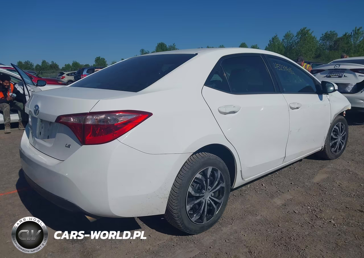 2017 Toyota Corolla Le VIN:2T1BURHE3HC786248 - 4