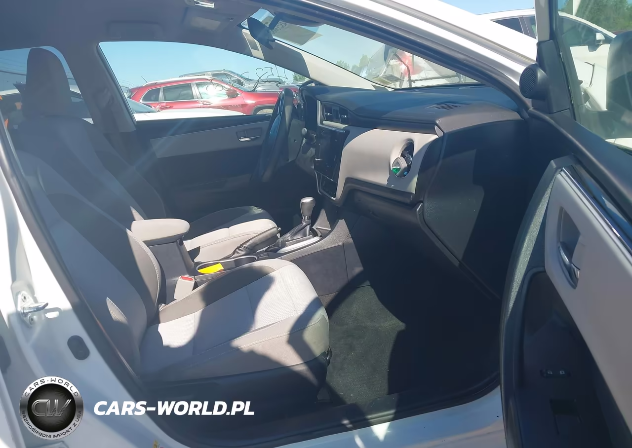 2017 Toyota Corolla Le VIN:2T1BURHE3HC786248 - 5