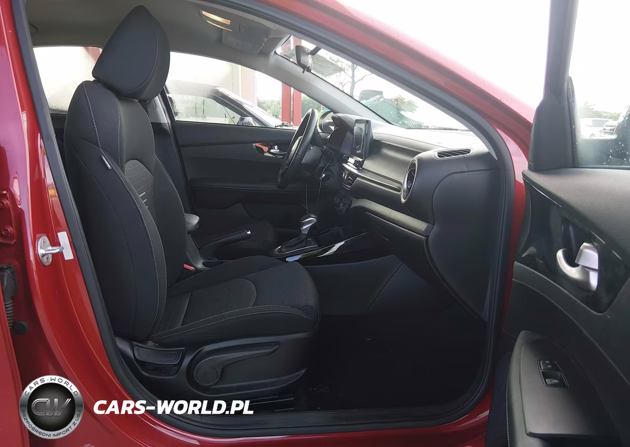 2019 Kia Forte S VIN:3KPF34AD2KE024062 - 5