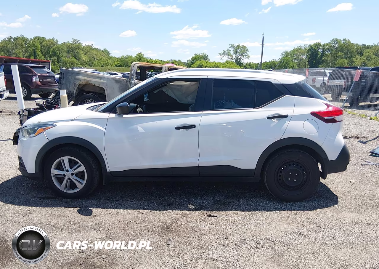 2019 Nissan Kicks S VIN:3N1CP5CU2KL524831 - 14
