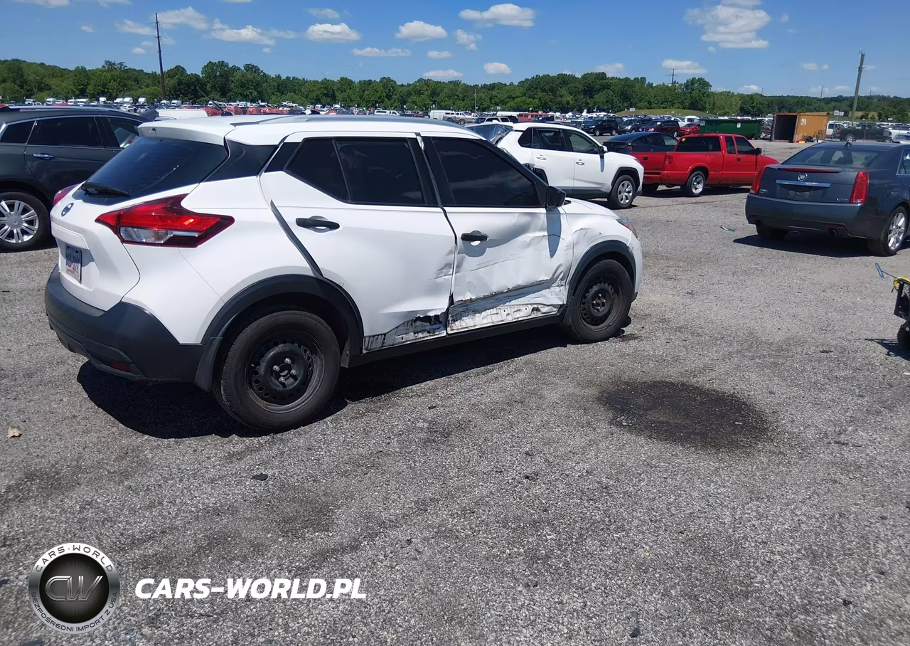 2019 Nissan Kicks S VIN:3N1CP5CU2KL524831 - 4