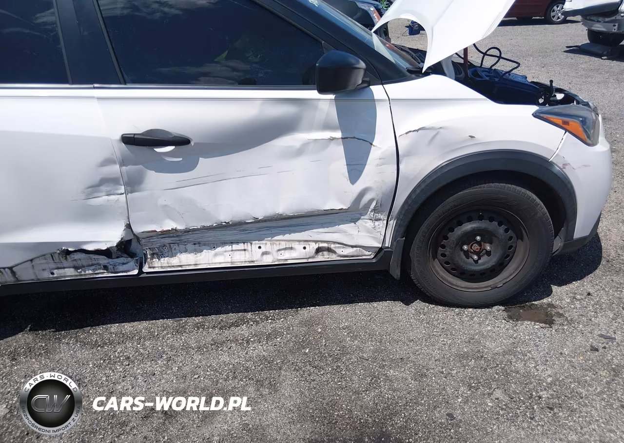 2019 Nissan Kicks S VIN:3N1CP5CU2KL524831 - 6