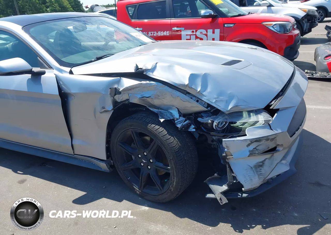 2020 Ford Mustang Ecoboost Premium Fastback VIN:1FA6P8TH4L5187813 - 6