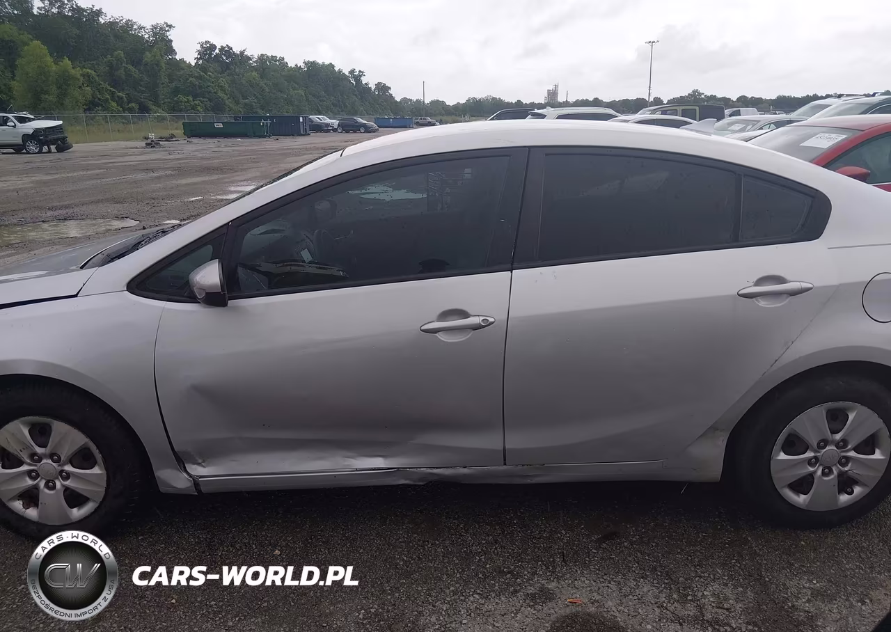 2018 Kia Forte Lx VIN:3KPFK4A74JE277394 - 15