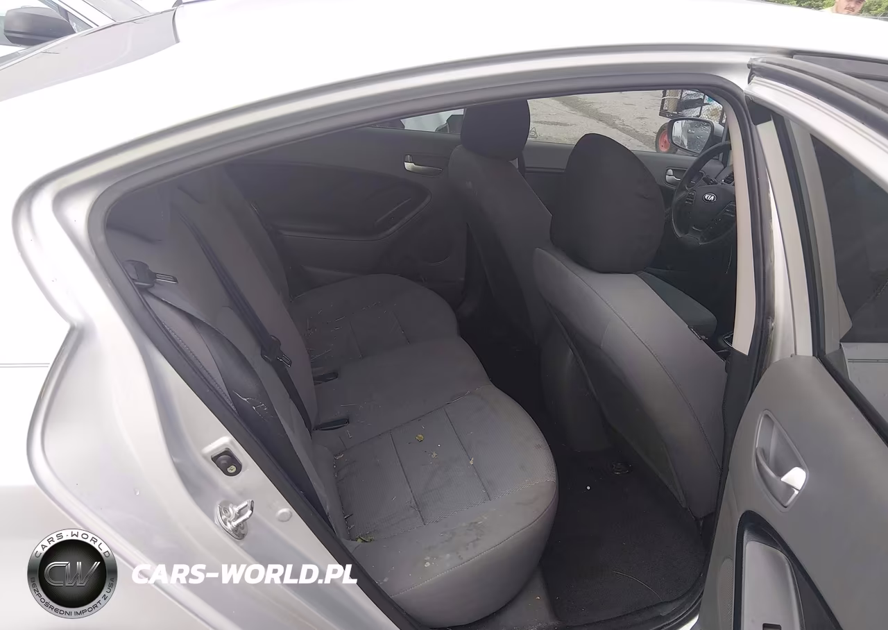 2018 Kia Forte Lx VIN:3KPFK4A74JE277394 - 8