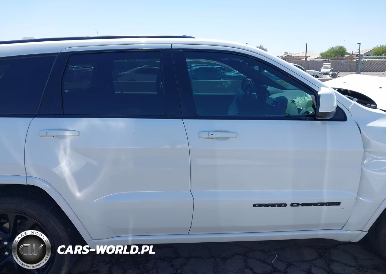 2020 Jeep Grand Cherokee Altitude 4X2 VIN:1C4RJEAG3LC364638 - 13