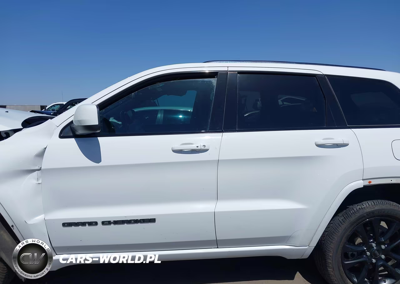 2020 Jeep Grand Cherokee Altitude 4X2 VIN:1C4RJEAG3LC364638 - 14