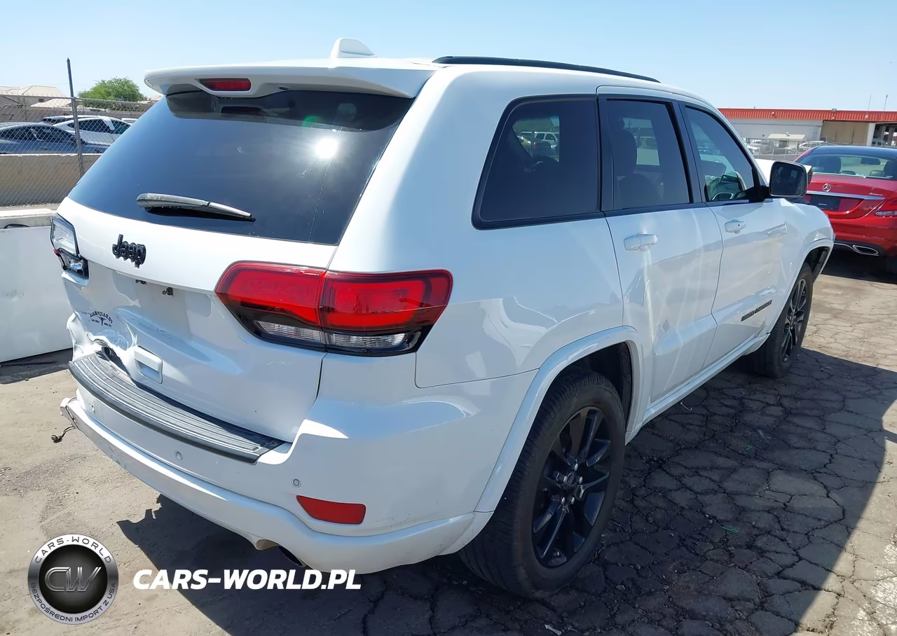 2020 Jeep Grand Cherokee Altitude 4X2 VIN:1C4RJEAG3LC364638 - 4