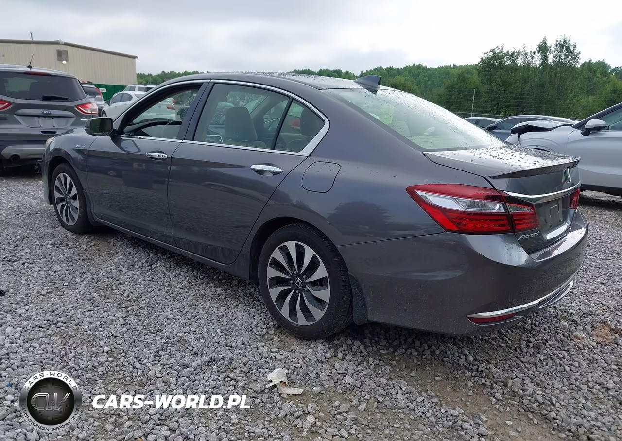 2017 Honda Accord Hybrid VIN:JHMCR6F38HC016284 - 3