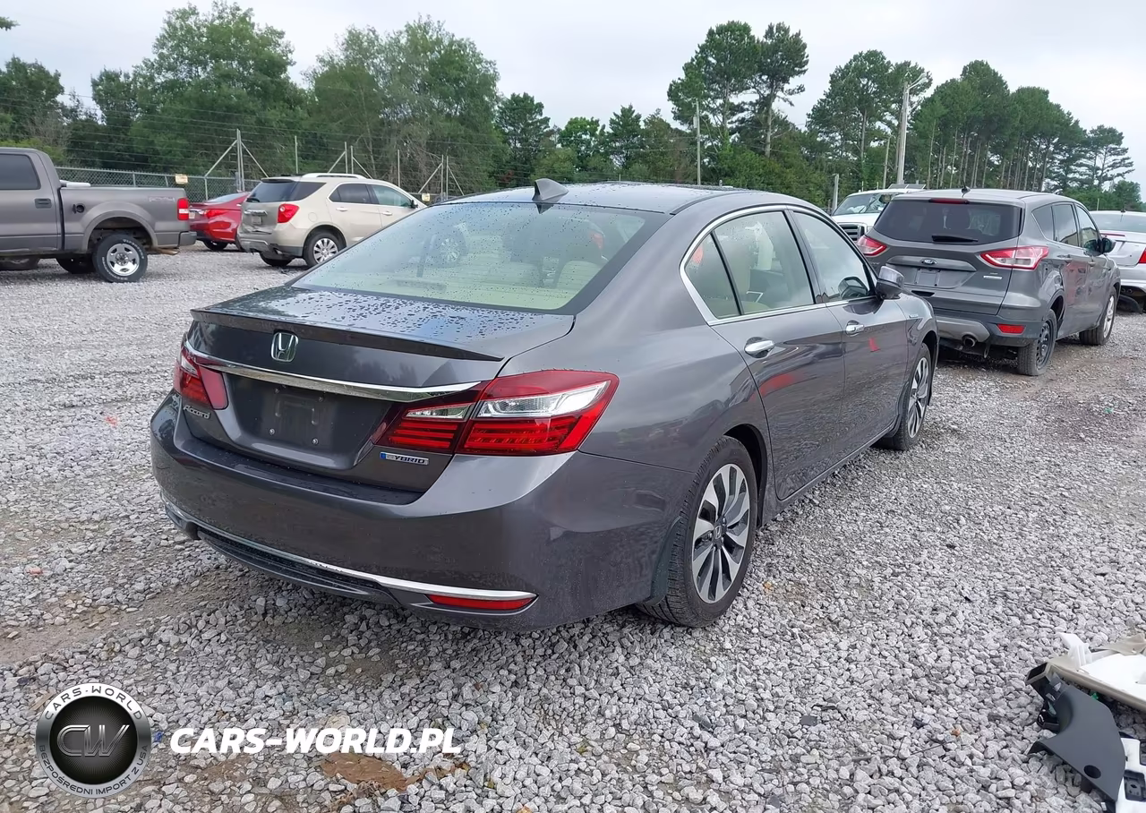 2017 Honda Accord Hybrid VIN:JHMCR6F38HC016284 - 4