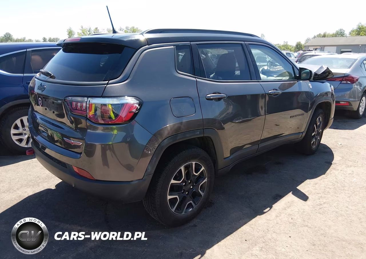 2019 Jeep Compass Trailhawk 4X4 VIN:3C4NJDDB8KT722053 - 4