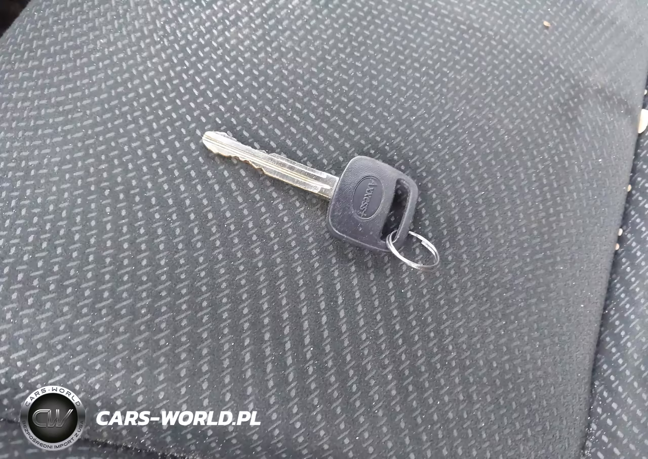 2010 Toyota Yaris VIN:JTDBT4K30A1367085 - 11