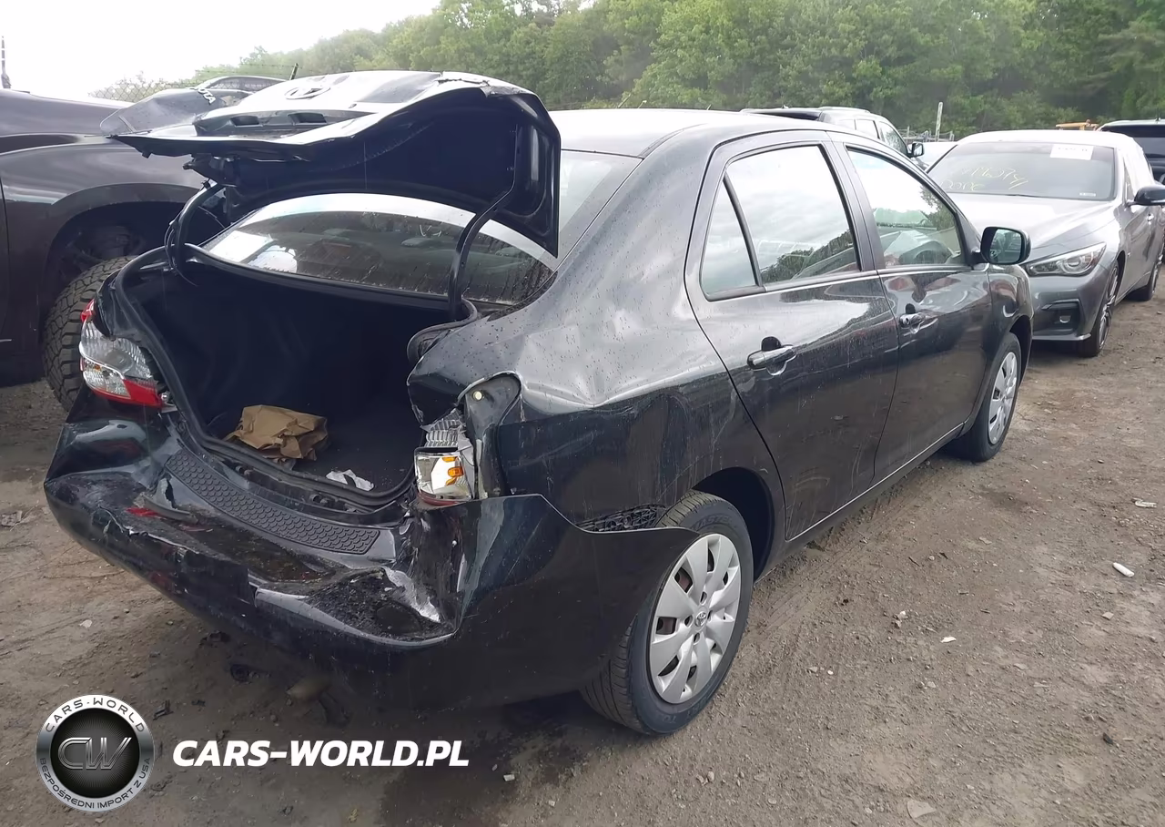 2010 Toyota Yaris VIN:JTDBT4K30A1367085 - 4