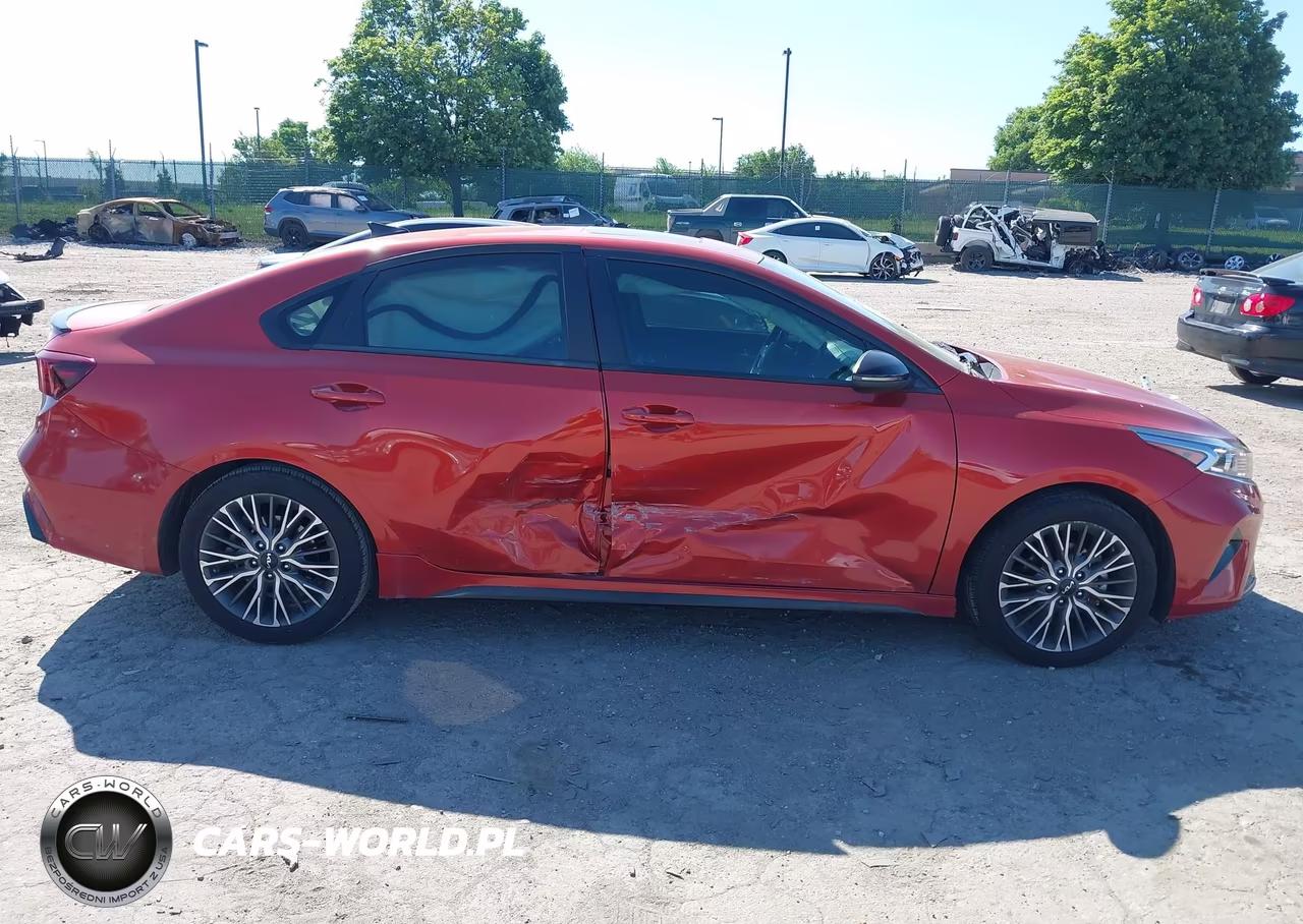 2022 Kia Forte Gt-Line VIN:3KPF54AD3NE453628 - 13