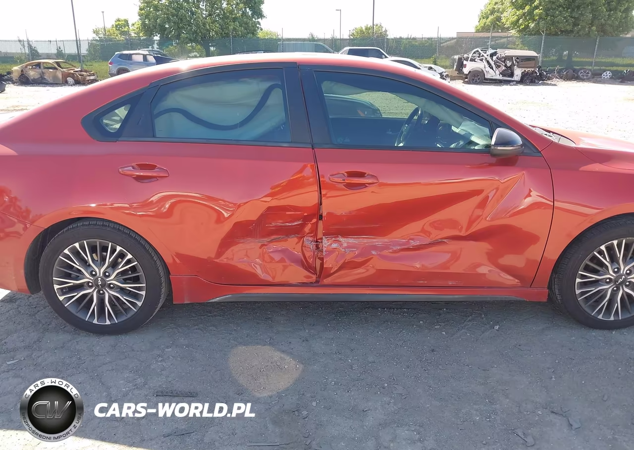 2022 Kia Forte Gt-Line VIN:3KPF54AD3NE453628 - 6