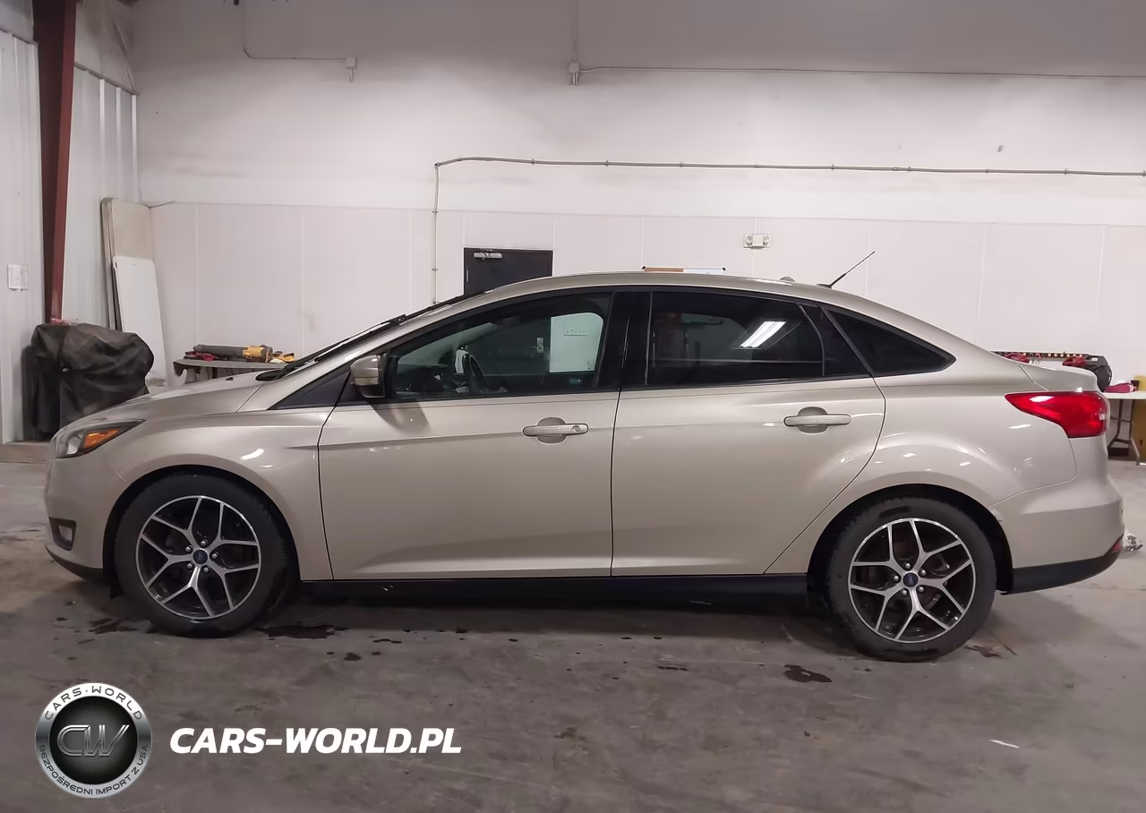 2017 Ford Focus Sel VIN:1FADP3H23HL252765 - 14