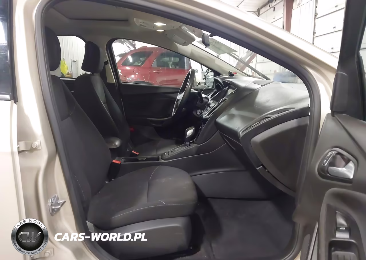 2017 Ford Focus Sel VIN:1FADP3H23HL252765 - 5