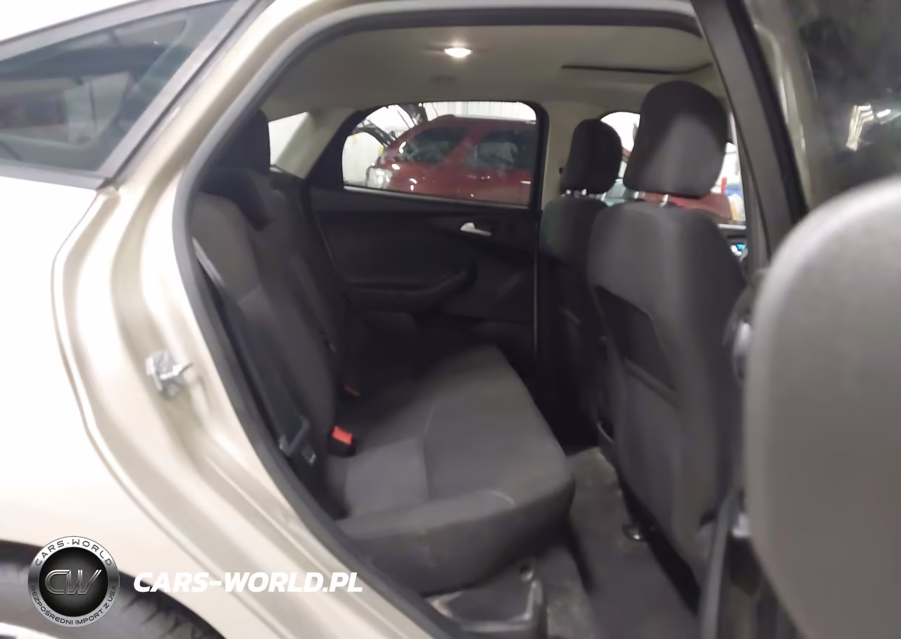 2017 Ford Focus Sel VIN:1FADP3H23HL252765 - 8