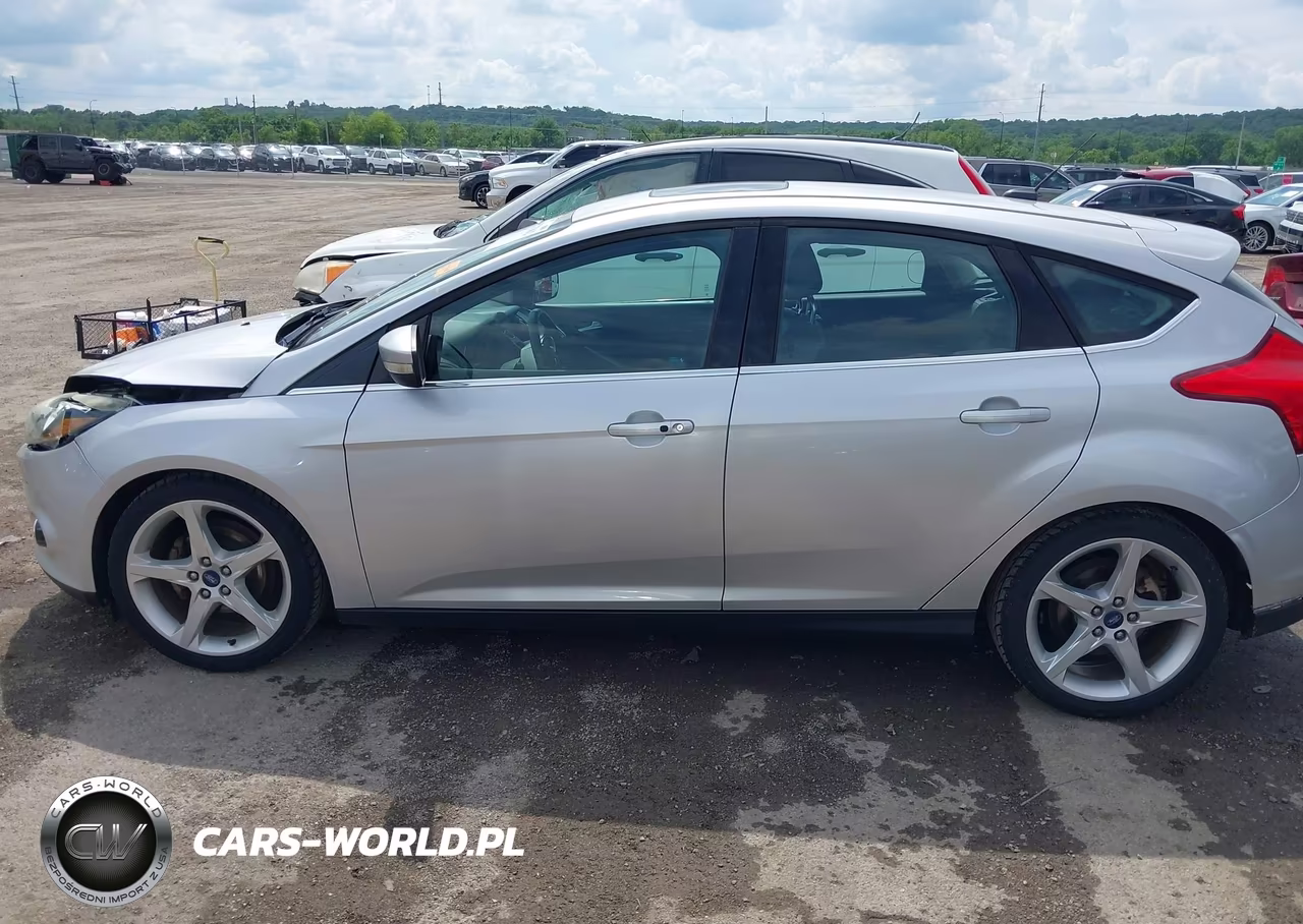 2012 Ford Focus Titanium VIN:1FAHP3N22CL361958 - 14