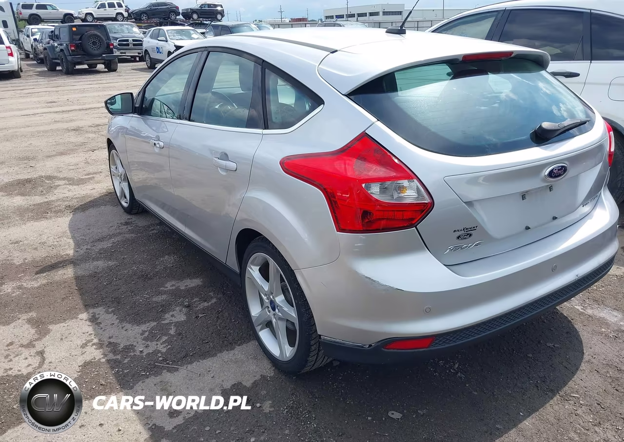 2012 Ford Focus Titanium VIN:1FAHP3N22CL361958 - 3