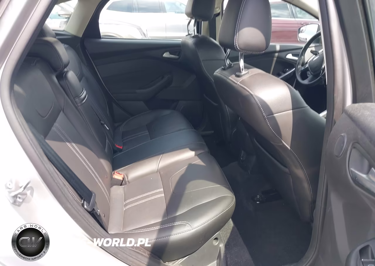 2012 Ford Focus Titanium VIN:1FAHP3N22CL361958 - 8